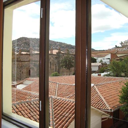 Hostal & Apartments El Triunfo Cusco Luaran gambar