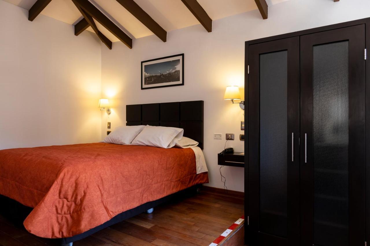 Hostal & Apartments El Triunfo Cusco Luaran gambar