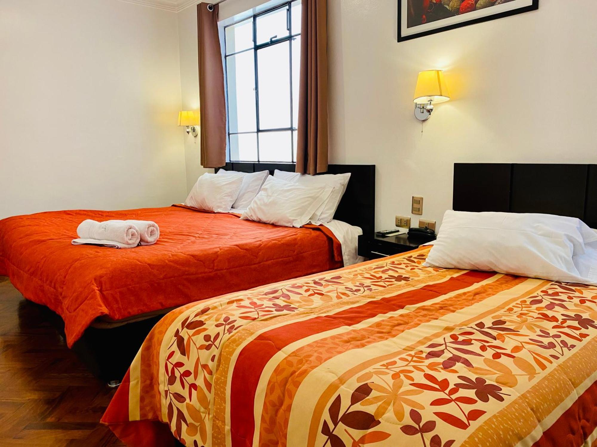 Hostal & Apartments El Triunfo Cusco Luaran gambar