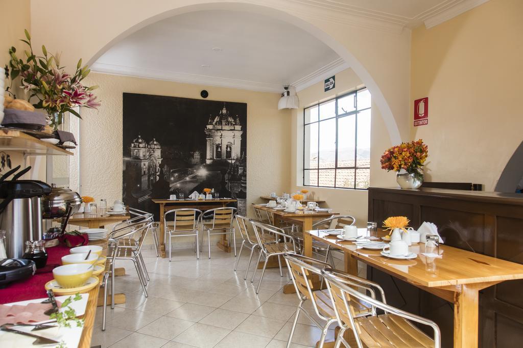 Hostal & Apartments El Triunfo Cusco Luaran gambar
